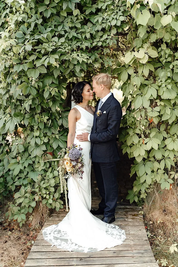 L&J
